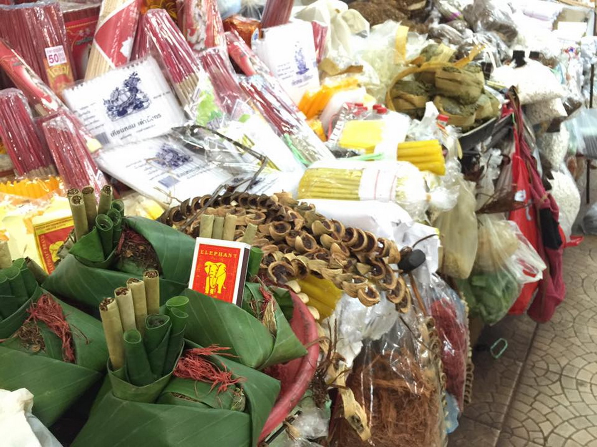 warorot market, kad luang, chiang mai market