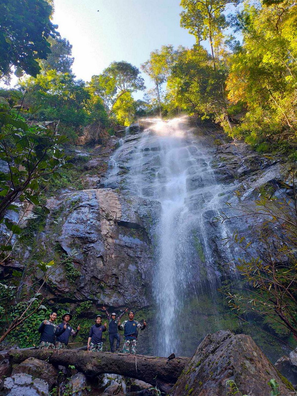 Mon Hin Lai Waterfall, srilanna national park, sri lanna national park, silanna national park, si lanna national park, sri lanna, si lanna