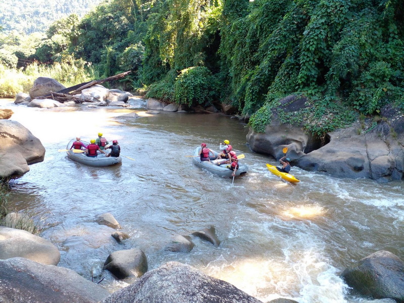 chiang mai white water rafting, chiang mai rubber rafting, chiang mai rubber boat tour, chiang mai rubber boat adventure, chiang mai rafting tour, chiang mai white water rafting adventure