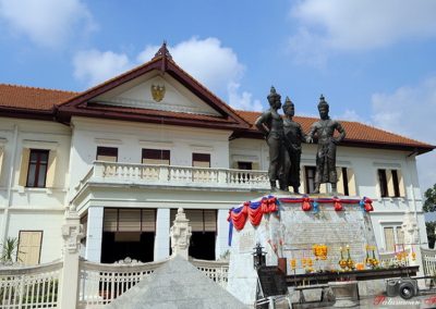 three king monument