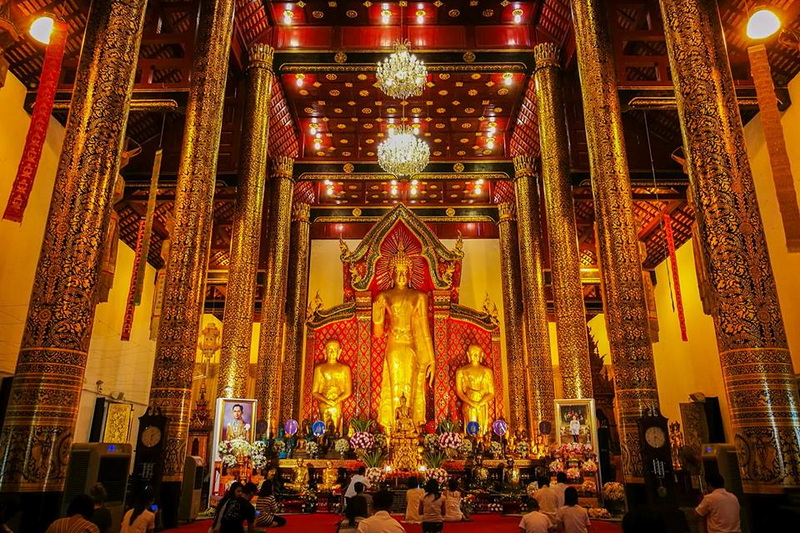 chedi luang temple, wat chedi luang