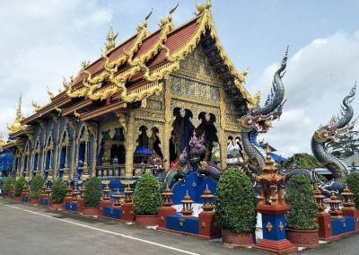 blue temple, rong sueten temple, budget tour chiang rai, chiang rai day tour, chiang rai tour from chiang mai, tour from chiang mai to chiang rai, one day tour chiang rai, day tour chiang rai, chiang rai tours, tour chiang rai golden triangle