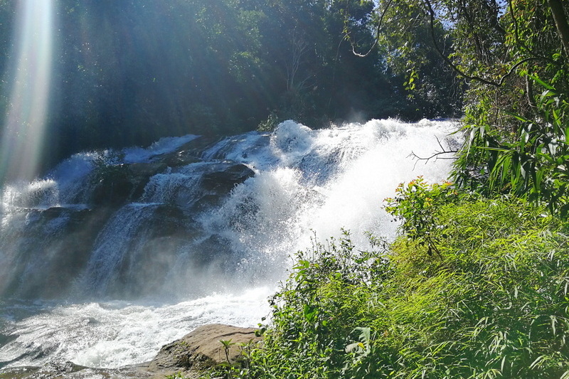 pha dok seaw waterfall, popular waterfalls in chiang mai, best waterfalls in chiang mai, top waterfalls in chiang mai, must-visit waterfalls in chiang mai, beautiful waterfalls in chiang mai, attraction waterfalls in chiang mai, waterfall attractions chiang mai