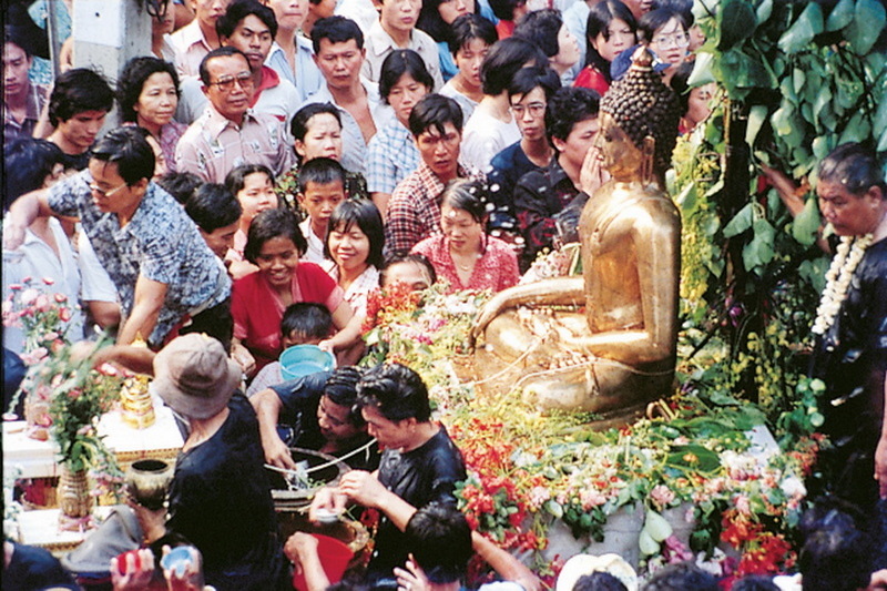 wat phra singh, phra singh temple, wat phra singh woramahawihan, phra singh woramahawihan temple, important temples in chiang mai, chiang mai tourist attractions