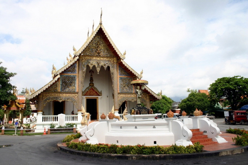 wat phra singh, phra singh temple, wat phra singh woramahawihan, phra singh woramahawihan temple, important temples in chiang mai, chiang mai tourist attractions