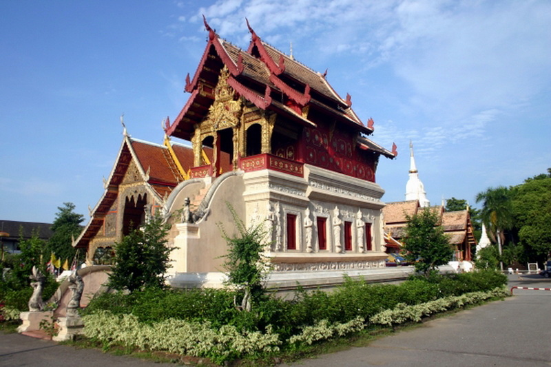 wat phra singh, phra singh temple, wat phra singh woramahawihan, phra singh woramahawihan temple, important temples in chiang mai, chiang mai tourist attractions